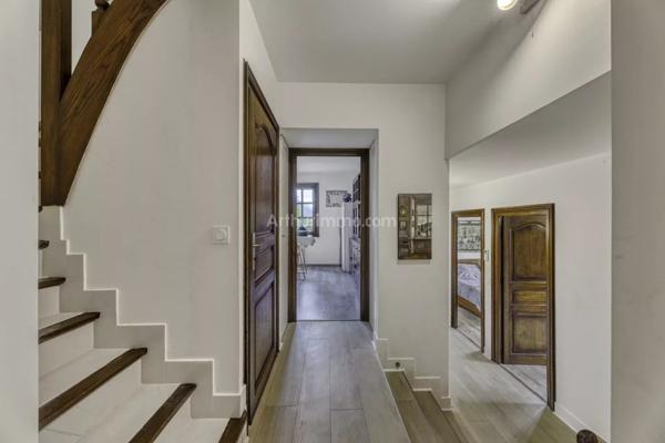 Vente Maison 8 pièces 253 m2 à Valgelon-la-Rochette