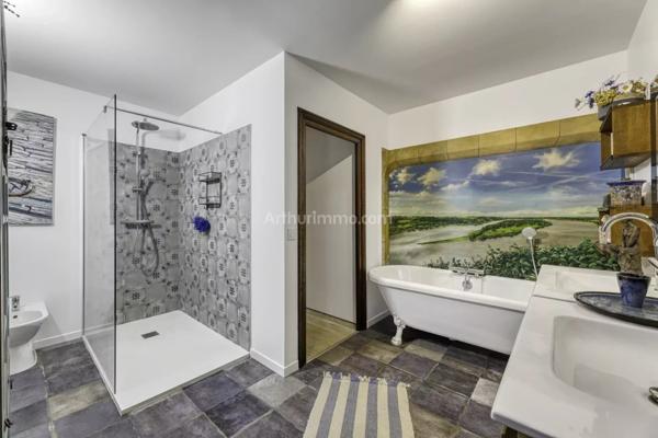 Vente Maison 8 pièces 253 m2 à Valgelon-la-Rochette