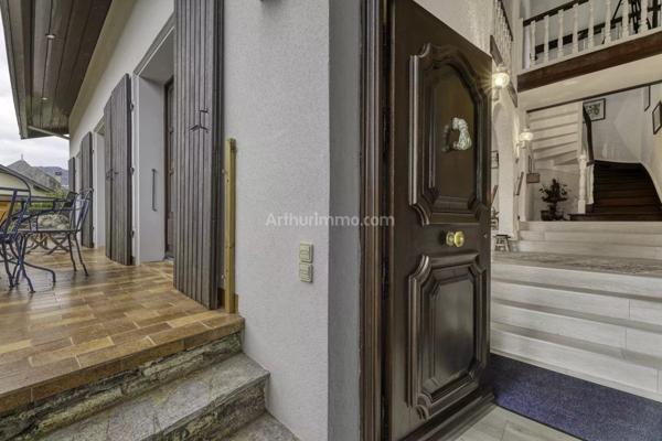 Vente Maison 8 pièces 253 m2 à Valgelon-la-Rochette