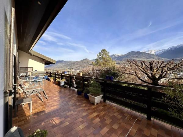 Vente Maison 8 pièces 253 m2 à Valgelon-la-Rochette