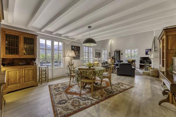 Vente Maison 8 pièces 253 m2 à Valgelon-la-Rochette