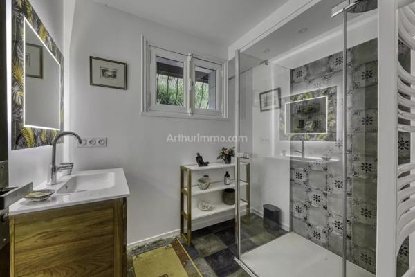 Vente Maison 8 pièces 253 m2 à Valgelon-la-Rochette