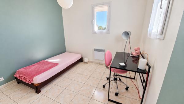 SAINT MARTIN DE HINX - MAISON FAMILIALE 162m2 - 4 CHAMBRES - TERRAIN CONSTRUCTIBLE ET DIVISIBLE 1730m2