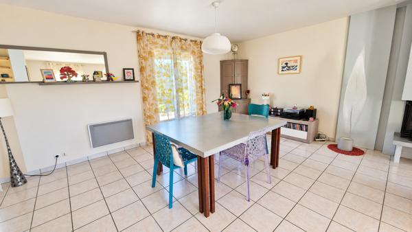 SAINT MARTIN DE HINX - MAISON FAMILIALE 162m2 - 4 CHAMBRES - TERRAIN CONSTRUCTIBLE ET DIVISIBLE 1730m2