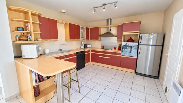 SAINT MARTIN DE HINX - MAISON FAMILIALE 162m2 - 4 CHAMBRES - TERRAIN CONSTRUCTIBLE ET DIVISIBLE 1730m2