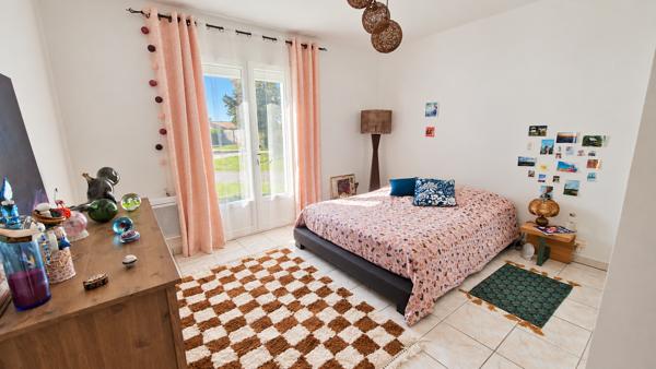 SAINT MARTIN DE HINX - MAISON FAMILIALE 162m2 - 4 CHAMBRES - TERRAIN CONSTRUCTIBLE ET DIVISIBLE 1730m2