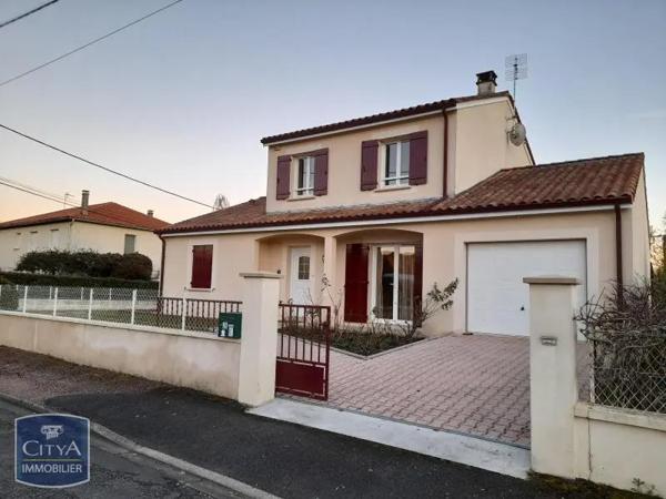 Maison à louer 5 pièces 128.59m² Saint-Astier (24110)