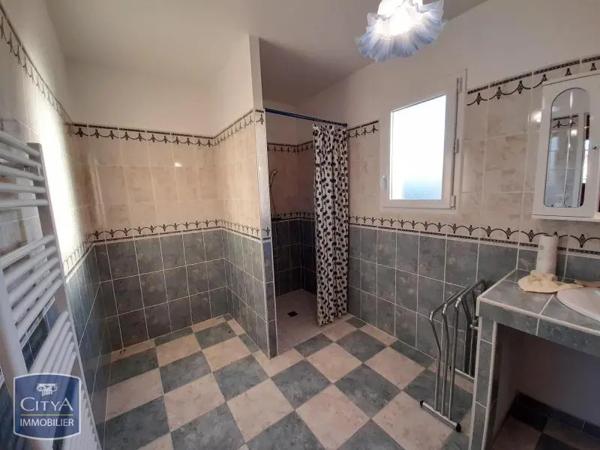 Maison à louer 5 pièces 128.59m² Saint-Astier (24110)