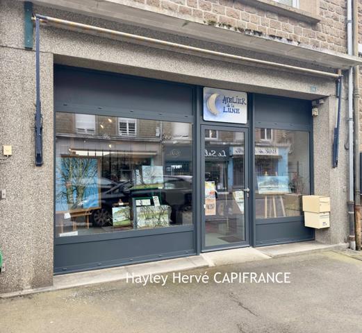 Immeuble à vendre à Mortain (50) – Local commercial et appartement avec garage