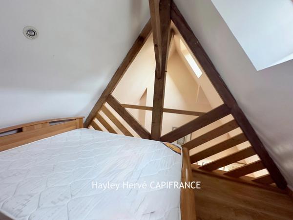 Immeuble à vendre à Mortain (50) – Local commercial et appartement avec garage