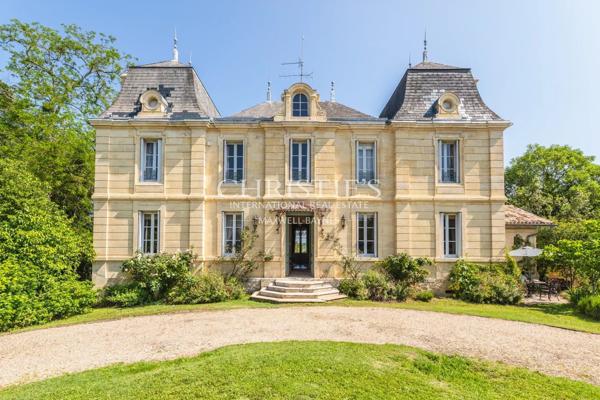 Un art de vivre à la française, château historique près de Saint-Émilion