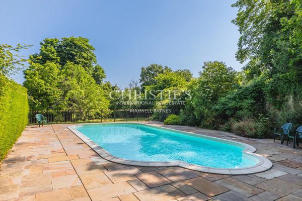 Un art de vivre à la française, château historique près de Saint-Émilion