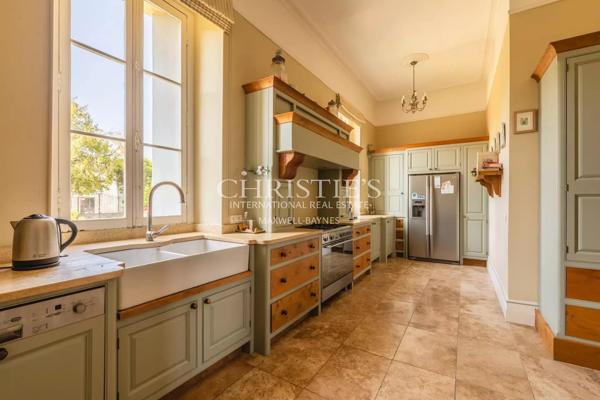 Un art de vivre à la française, château historique près de Saint-Émilion