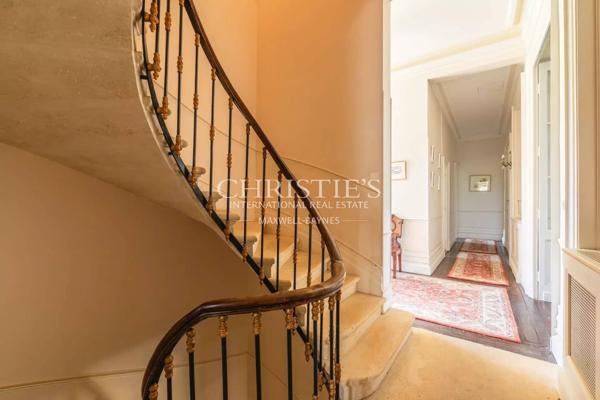 Un art de vivre à la française, château historique près de Saint-Émilion