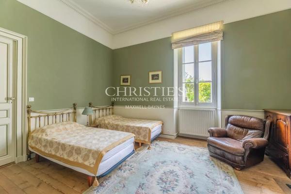 Un art de vivre à la française, château historique près de Saint-Émilion