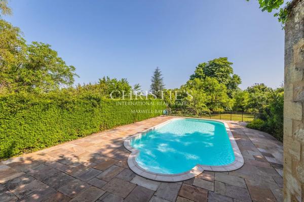 Un art de vivre à la française, château historique près de Saint-Émilion