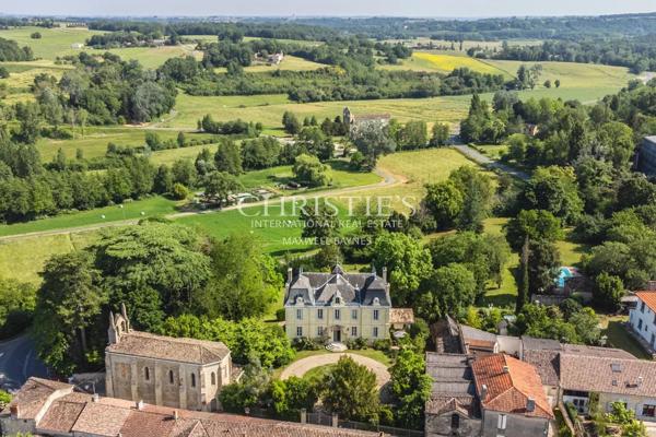 Un art de vivre à la française, château historique près de Saint-Émilion