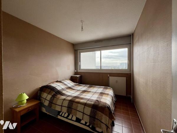 APPARTEMENT T2 AVEC GARAGE AU CALME