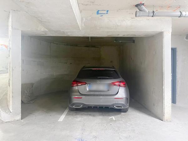 Emplacement idéal pour ce type 3 aux beaux volumes avec terrasse et jardin.