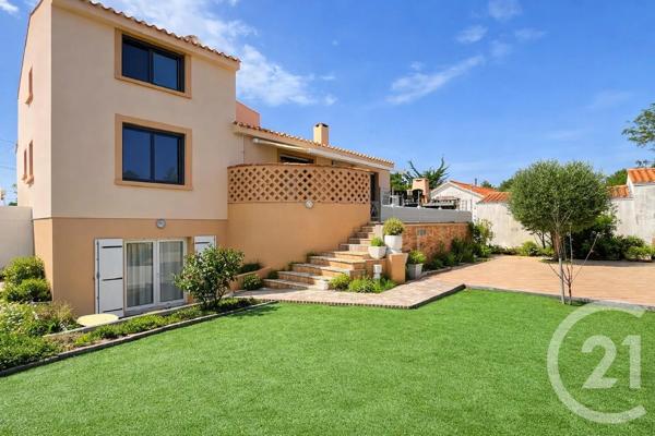 Maison à vendre  7 pièces - 169,76 m 2   ST HILAIRE DE RIEZ  - 85
