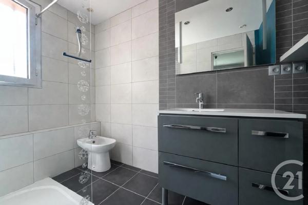 Maison à vendre  7 pièces - 169,76 m 2   ST HILAIRE DE RIEZ  - 85