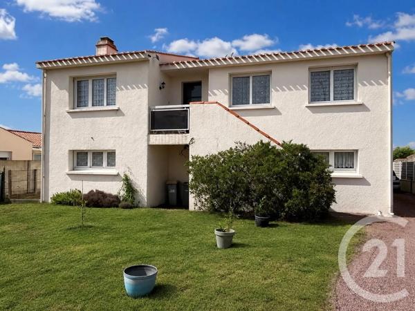 Maison à vendre  7 pièces - 169,76 m 2   ST HILAIRE DE RIEZ  - 85