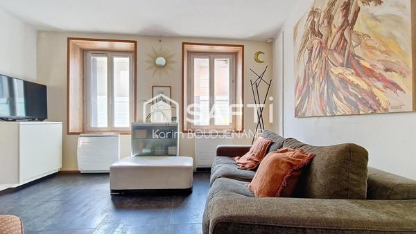 Maison de ville, 3 chambres, 2 pièces d'eau, terrasse...