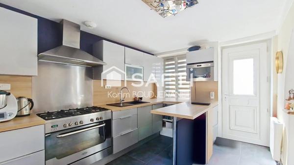 Maison de ville, 3 chambres, 2 pièces d'eau, terrasse...