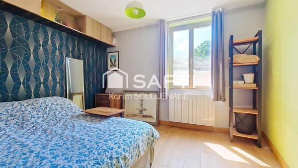 Maison de ville, 3 chambres, 2 pièces d'eau, terrasse...