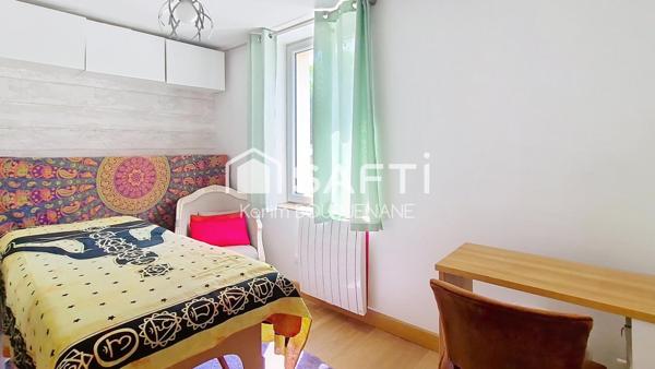 Maison de ville, 3 chambres, 2 pièces d'eau, terrasse...