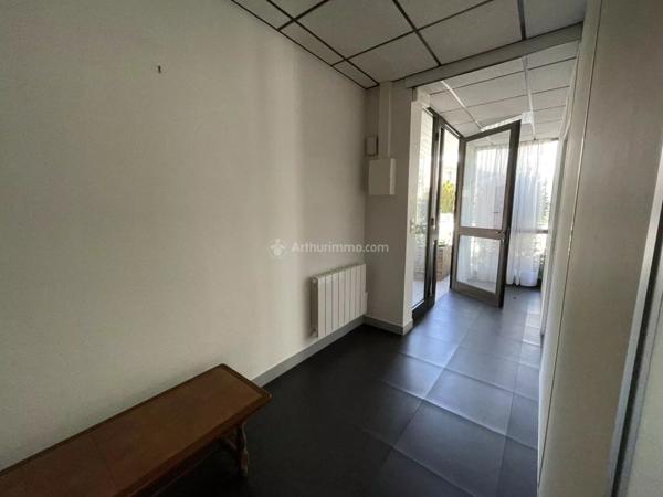 Location Local commercial 2 pièces 50 m2 à Villebon-sur-Yvette
