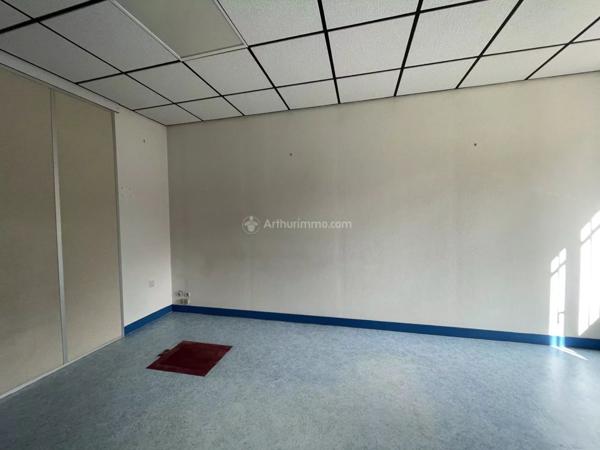 Location Local commercial 2 pièces 50 m2 à Villebon-sur-Yvette