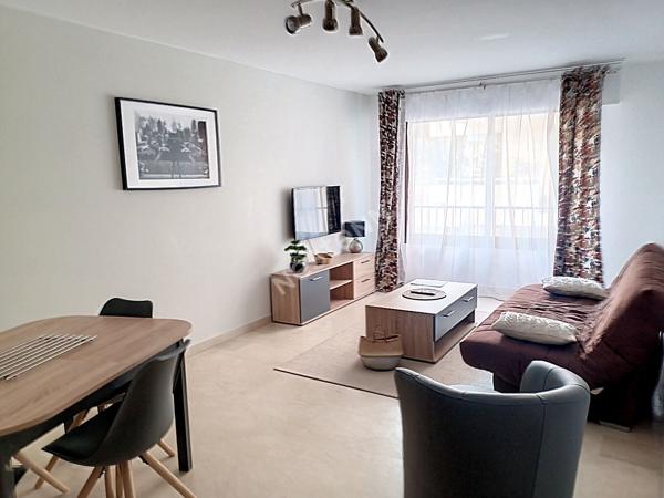 Toulon Le Mourillon grand appartement T2 de 52 m² à deux pas des plages
