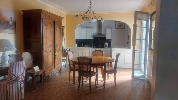 Vente immobilière : Maison de ville à Nueil-les-Aubiers  10 pièces 190 m² 273 000 €- GONORD IMMOBILIER.