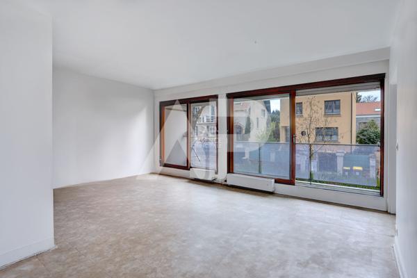 SEVRES RIVE GAUCHE - APPARTEMENT FAMILIAL €495 000 ** - Référence 596-S