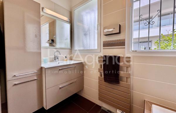 Maison de plain-pied non mitoyenne Parfait état