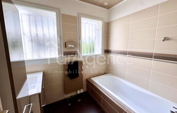 Maison de plain-pied non mitoyenne Parfait état