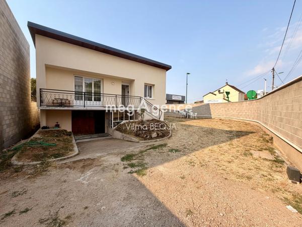 Maison à SAINT-CLEMENT, 89100 - 4 pièces 74m²