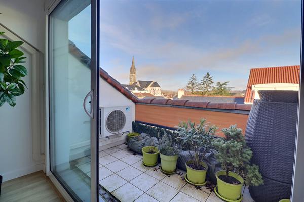 Coup de Coeur! Appartement 2 pièces 44 m2 au sol- Centre Bourg -Saint Sébastien sur Loire - Dernier étage