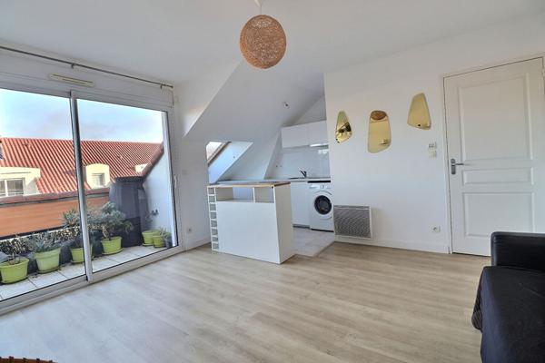Coup de Coeur! Appartement 2 pièces 44 m2 au sol- Centre Bourg -Saint Sébastien sur Loire - Dernier étage