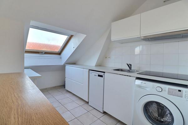 Coup de Coeur! Appartement 2 pièces 44 m2 au sol- Centre Bourg -Saint Sébastien sur Loire - Dernier étage