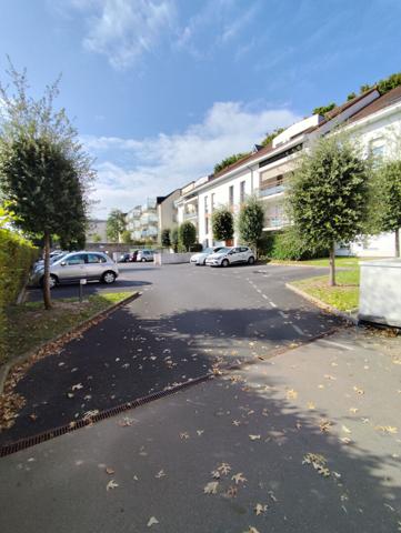 Coup de Coeur! Appartement 2 pièces 44 m2 au sol- Centre Bourg -Saint Sébastien sur Loire - Dernier étage