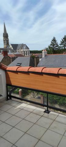 Coup de Coeur! Appartement 2 pièces 44 m2 au sol- Centre Bourg -Saint Sébastien sur Loire - Dernier étage