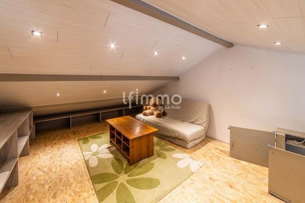 Maison Familiale, dotée d'une superbe vue, à la campagne.