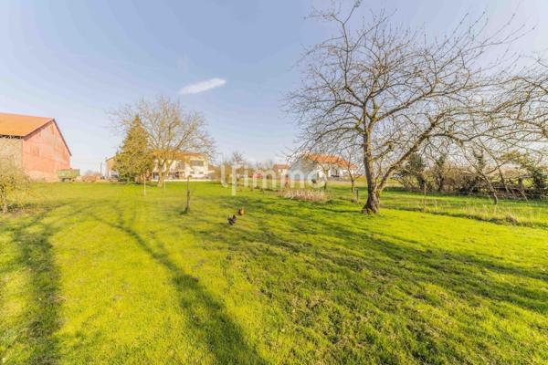 Maison Familiale, dotée d'une superbe vue, à la campagne.