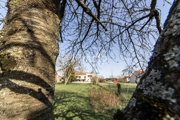 Maison Familiale, dotée d'une superbe vue, à la campagne.