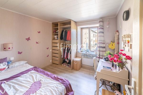 Maison Familiale, dotée d'une superbe vue, à la campagne.