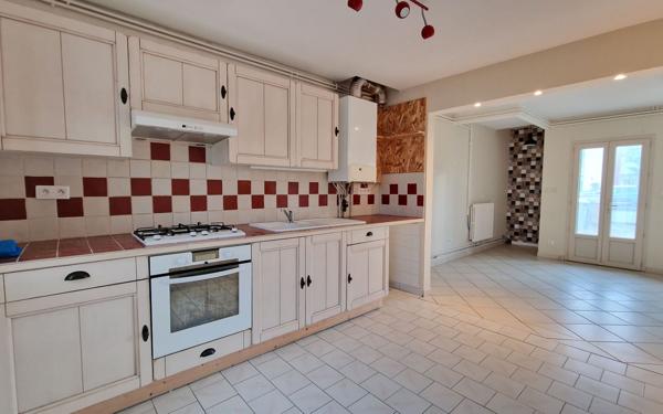 Maison à vendre    5 pièces • 79,35 m2 Fleury-les-Aubrais