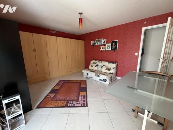 SAINT PERE EN RETZ, en hameau, belle longère en pierres rénovée