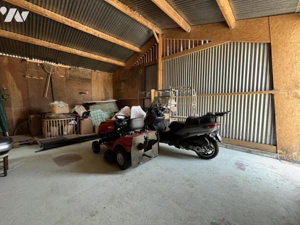 SAINT PERE EN RETZ, en hameau, belle longère en pierres rénovée